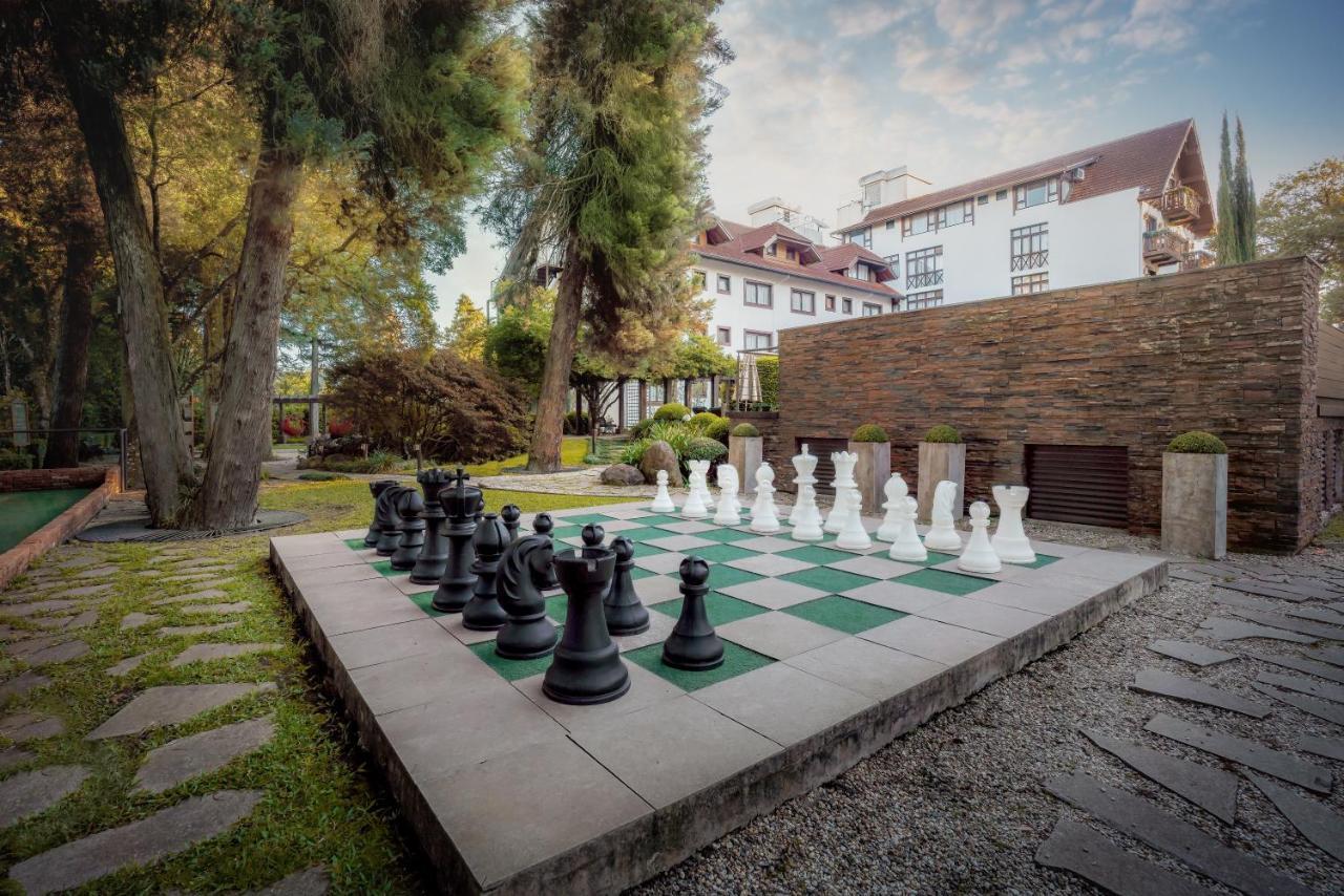 Bavaria Sport Hotel Gramado Kültér fotó The Chess Garden