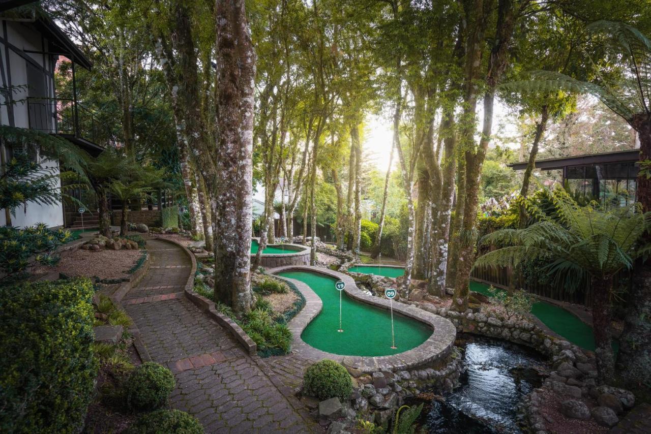 Bavaria Sport Hotel Gramado Kültér fotó The golf course at the hotel