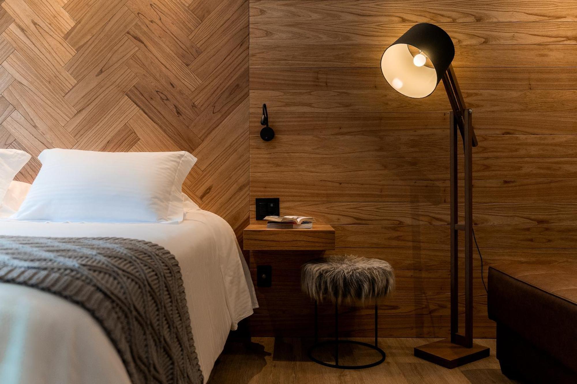 Bavaria Sport Hotel Gramado Kültér fotó A floor lamp