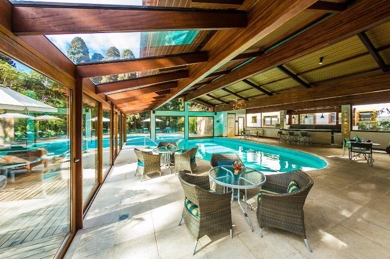 Bavaria Sport Hotel Gramado Kültér fotó The pool at the hotel